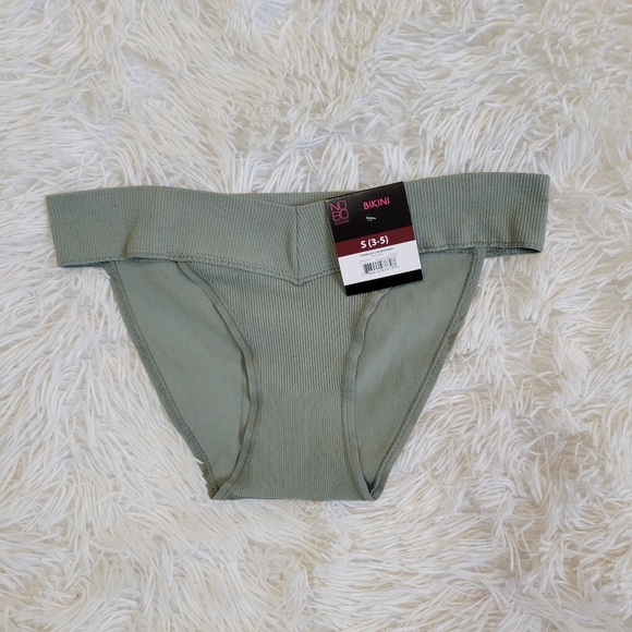 No Boundaries Other - No Boundaries Seamless ribbed Low Rise Bikini Underwear size Small (3-5)